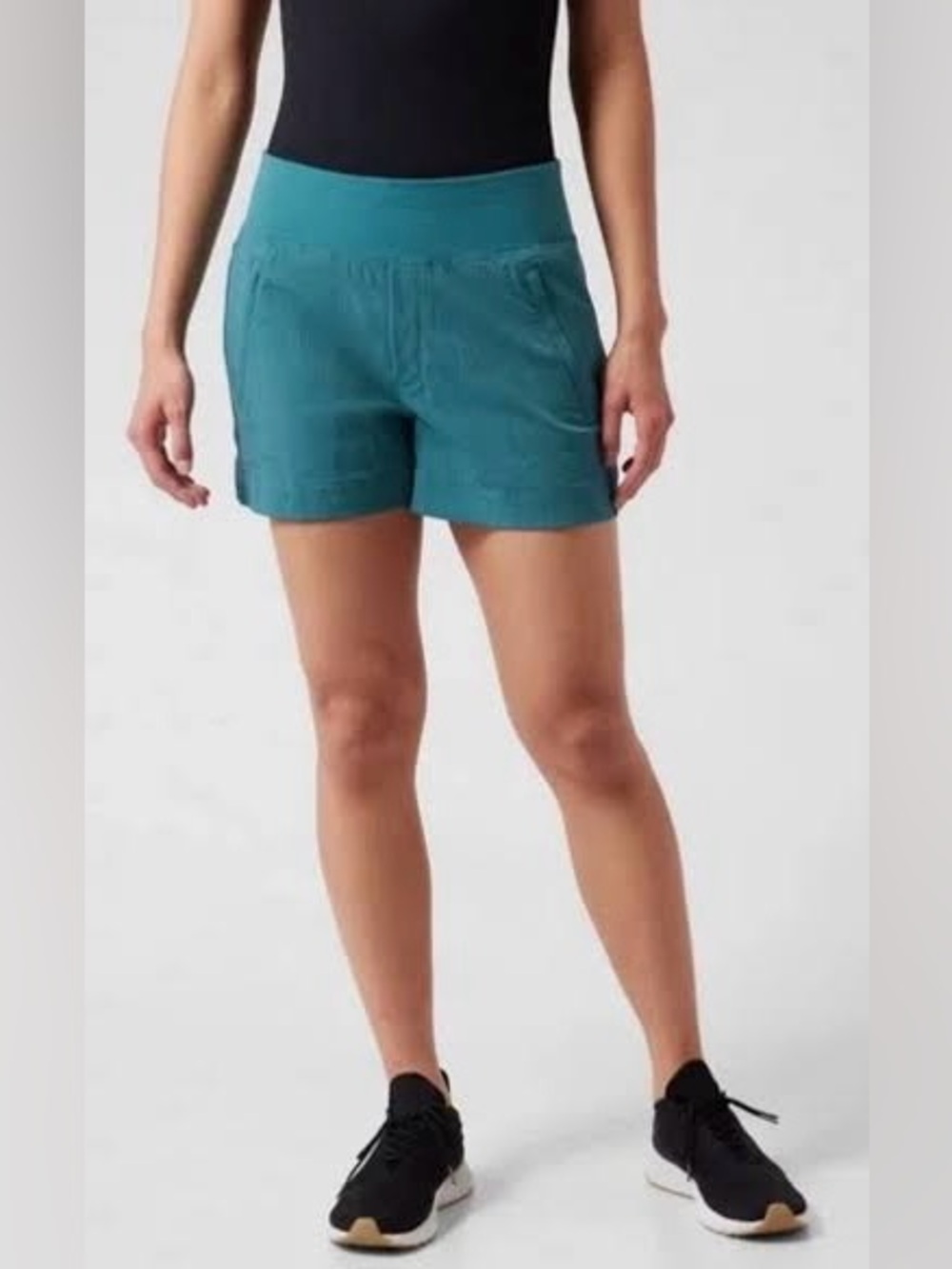 Athleta Trekkie North Mid Rise 3.5" Short in Teal | Size 12